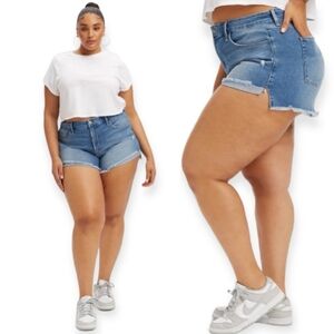 Good American Plus Size Good Curve Denim Shorts